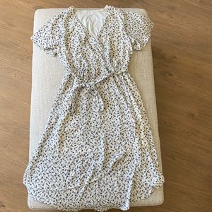 Sienna Sky / Tie-Waist Floral Print Dress / Size L